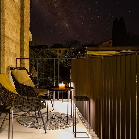 Salvatorehomes - Luxurious Dreamview Waterfront Apartment In Torri Del Benaco With Pool - Casa Azura - A 5 Star Luxury Collection At Lake Garda ภายนอก รูปภาพ